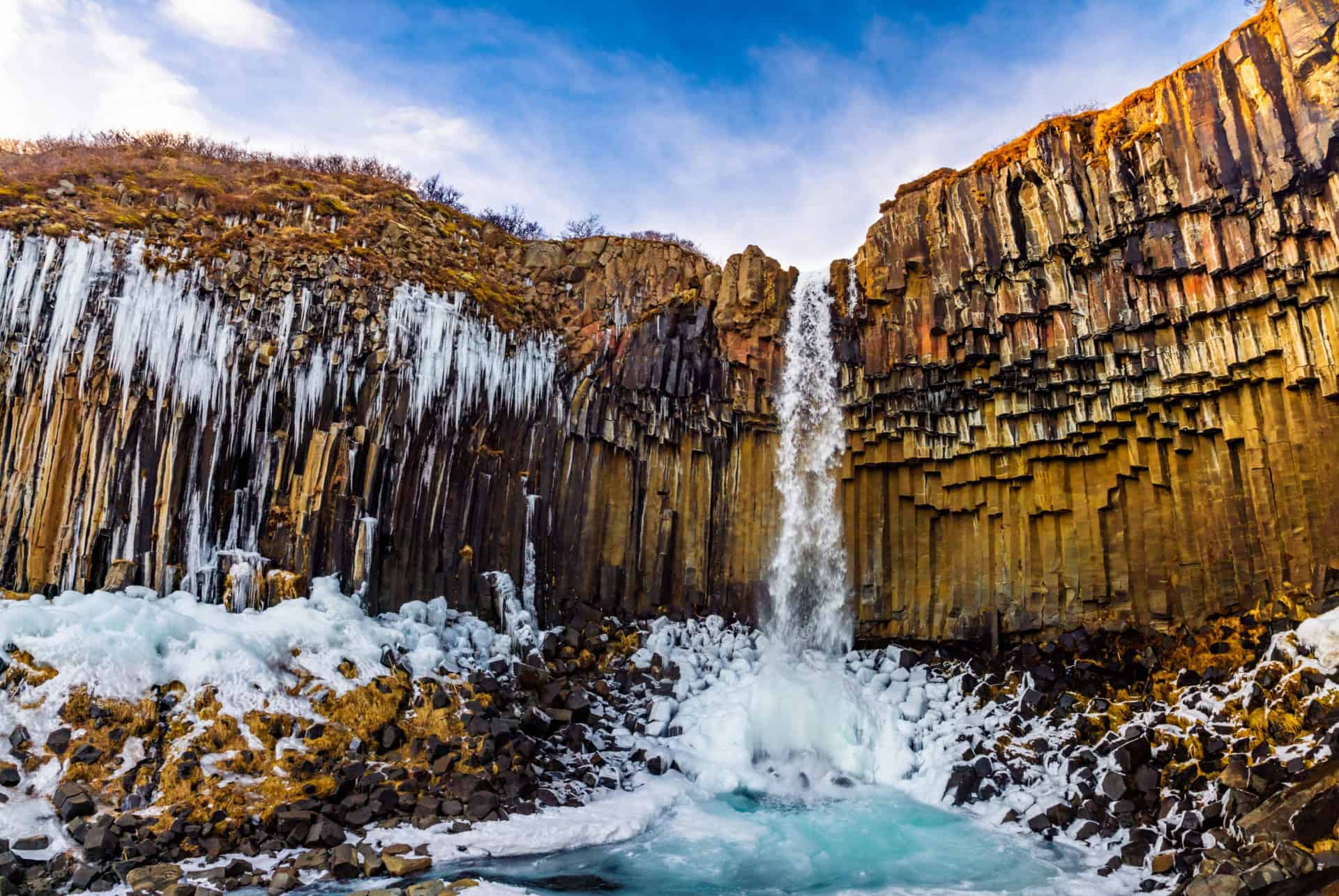 cascade svartifoss islande