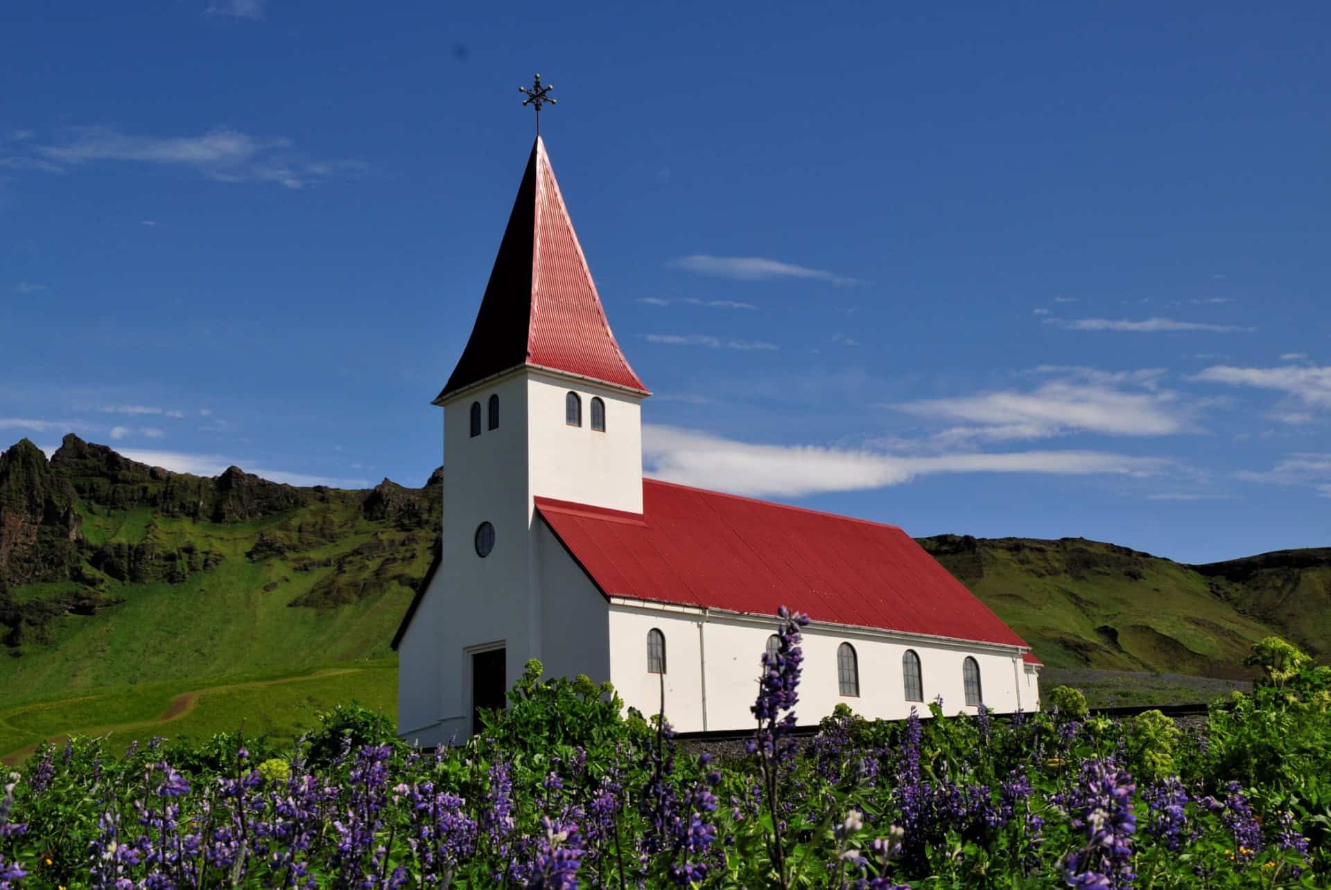 eglise de vik islande en mai eglise de vik islande en mai