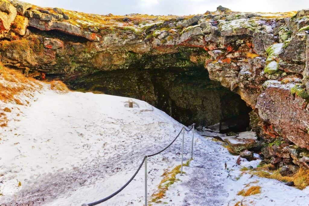 Visite de la grotte de Vatnshellir