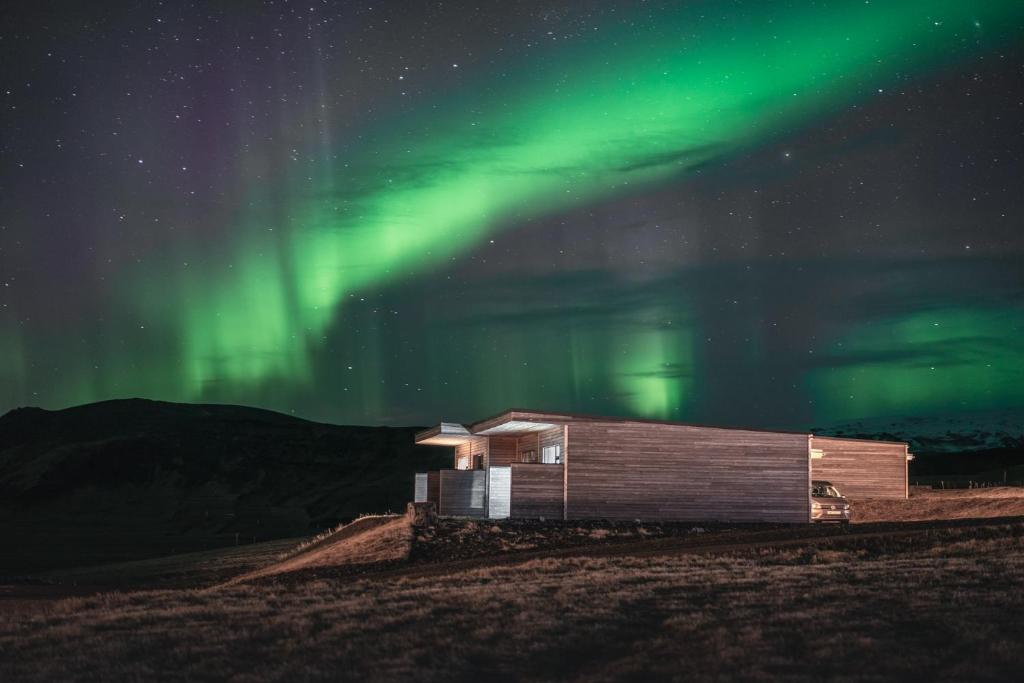 black beach suites islande