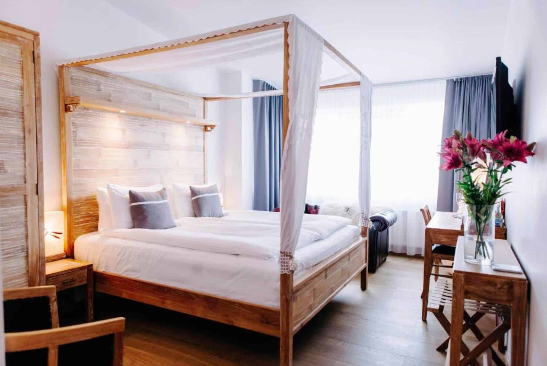 hotel eyja