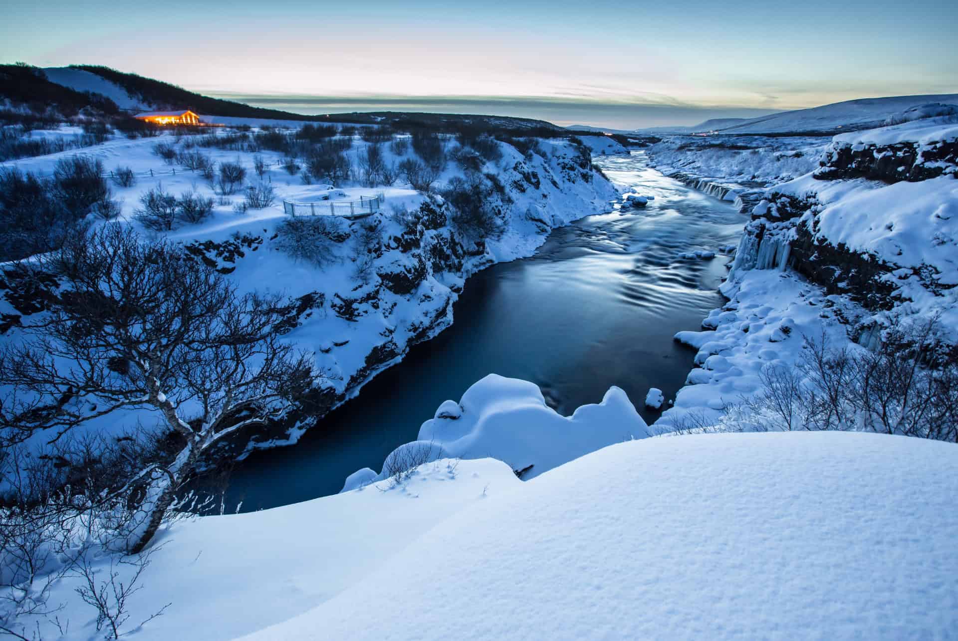 hraunfossar islande saint-valentin en islande hraunfossar islande
