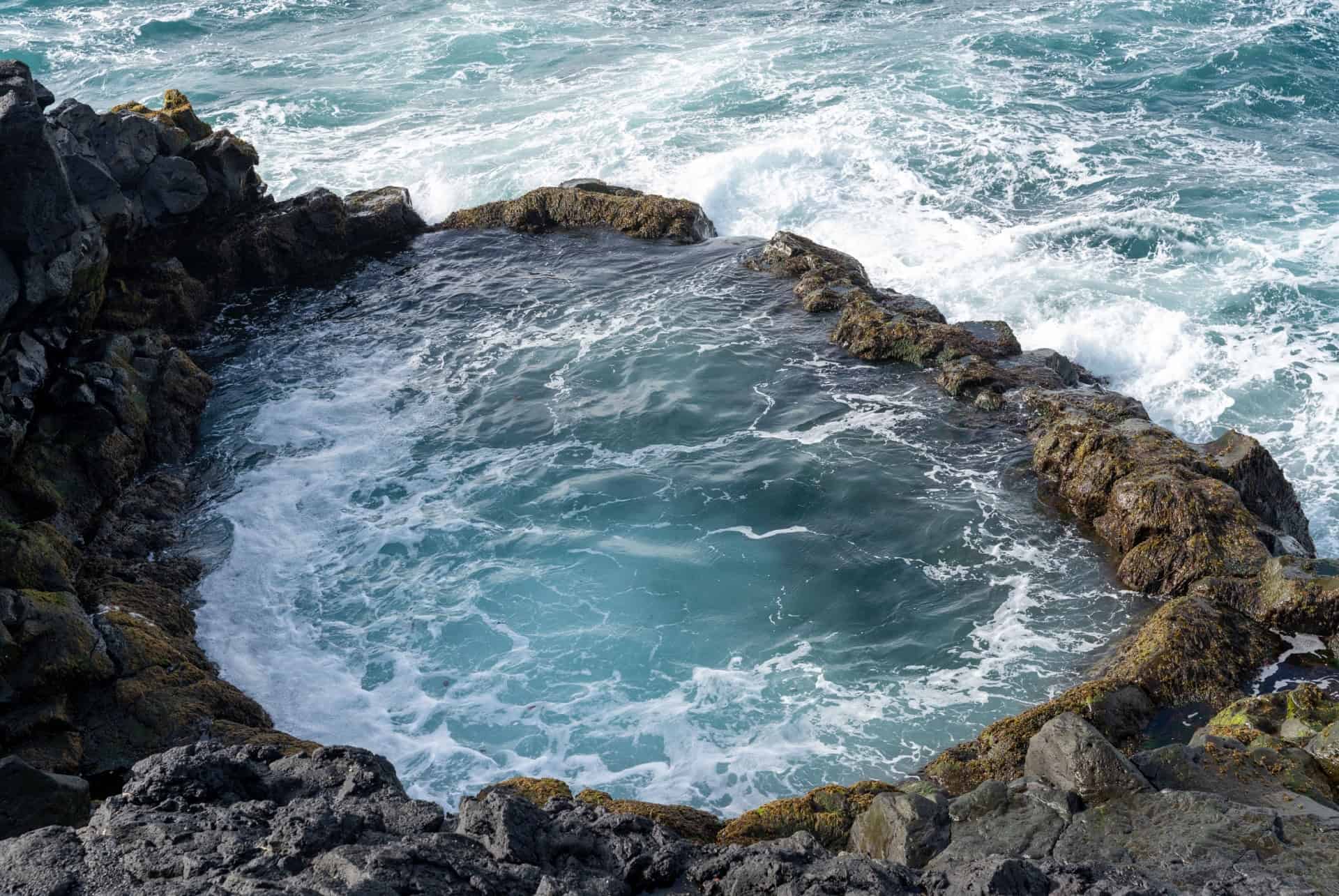 brimketill peninsule reykjanes