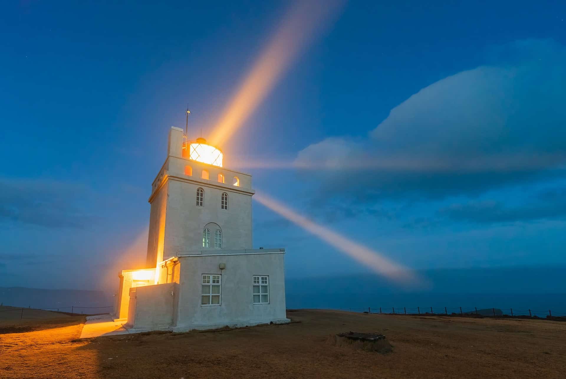 phare dyrholaey