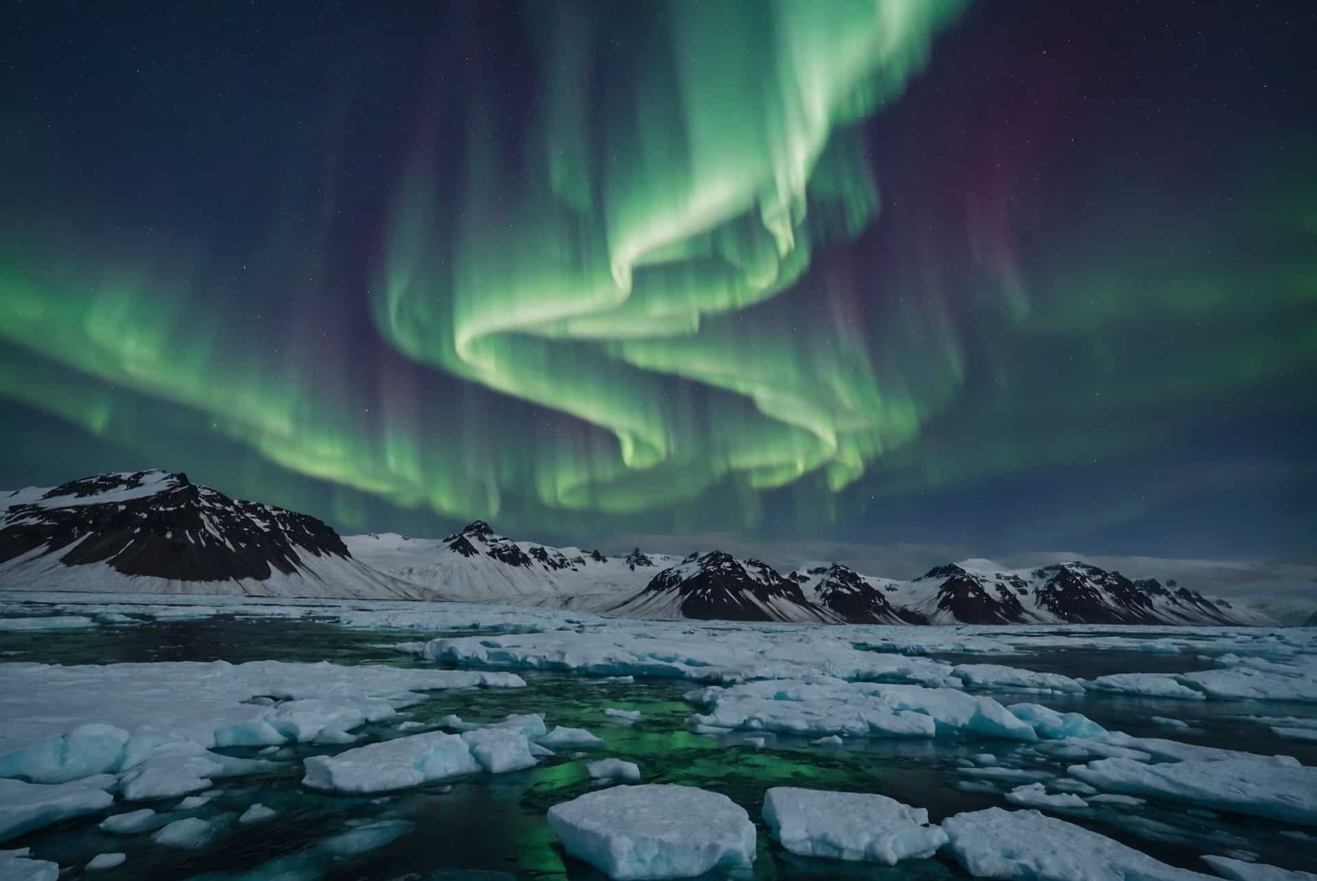 que faire en islande aurores boreales que faire en islande aurores boreales