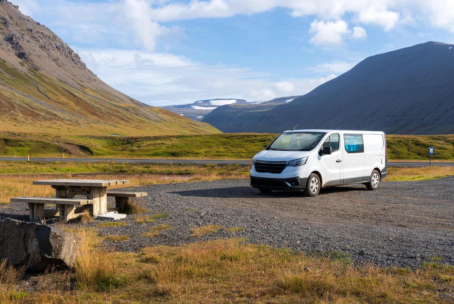 van amenage parking conduire islande
