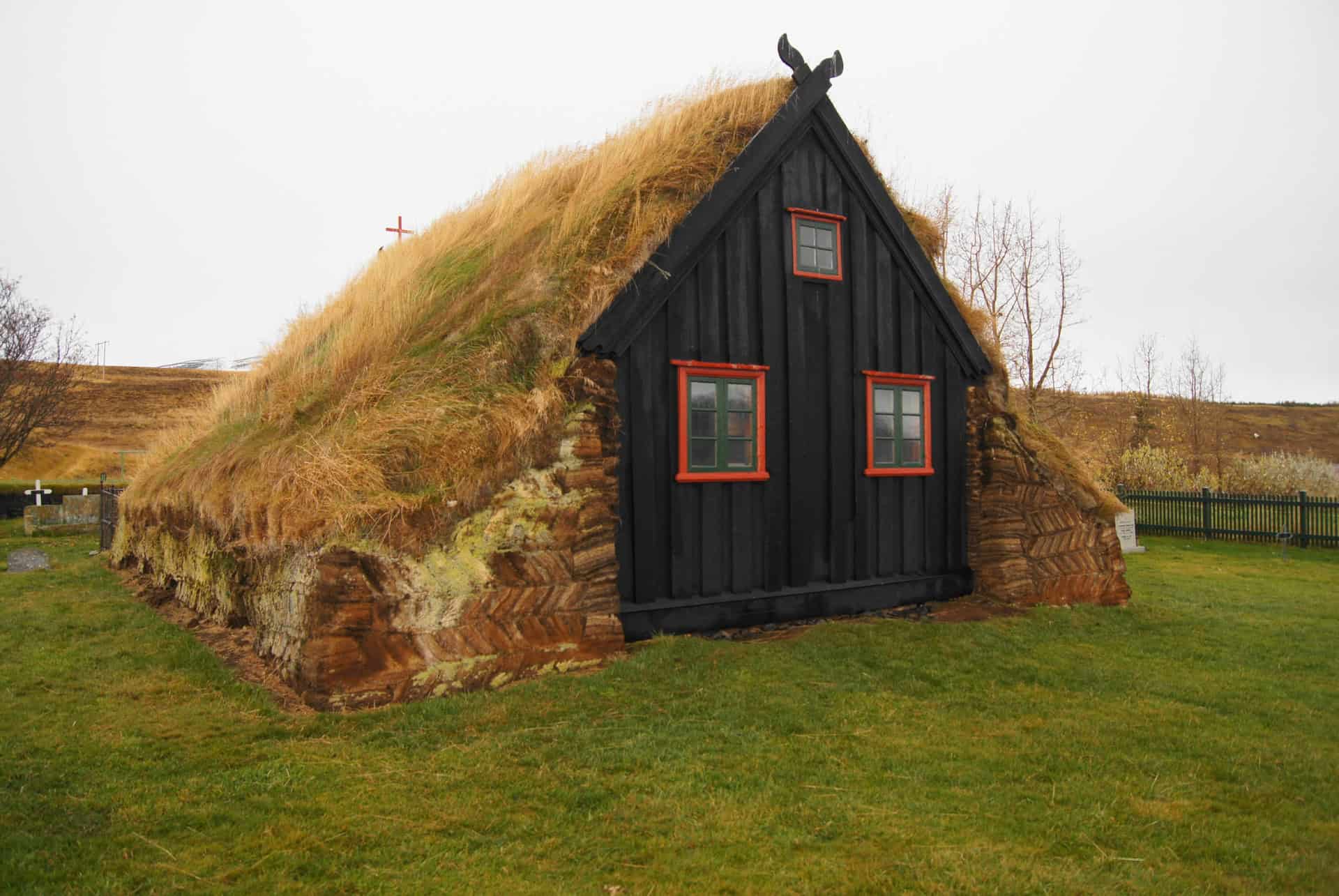 plus belles eglises islande gazon
