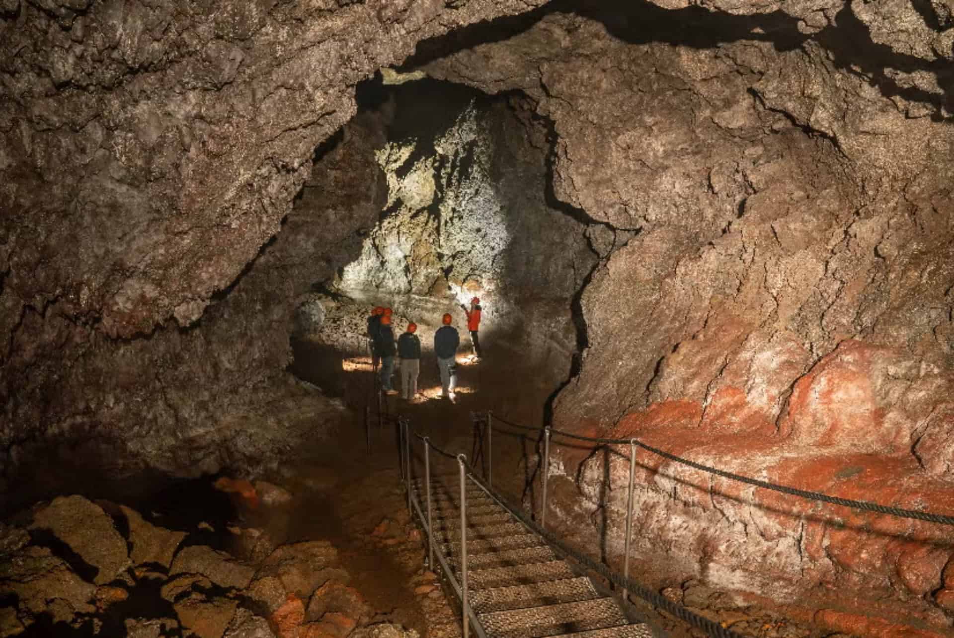 grottes de vatnshellir grottes de vatnshellir